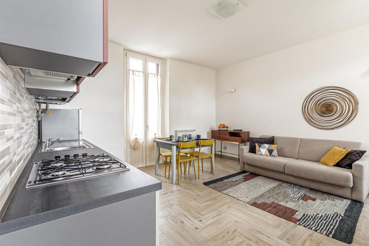 Al 33 Di Via Roma - Apartments Кардано-аль-Кампо Екстер'єр фото
