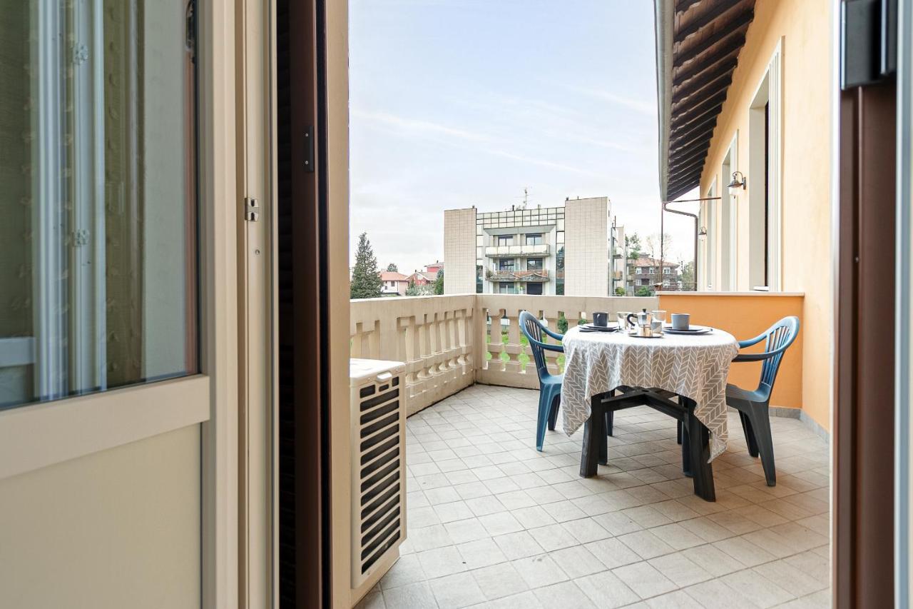 Al 33 Di Via Roma - Apartments Кардано-аль-Кампо Екстер'єр фото