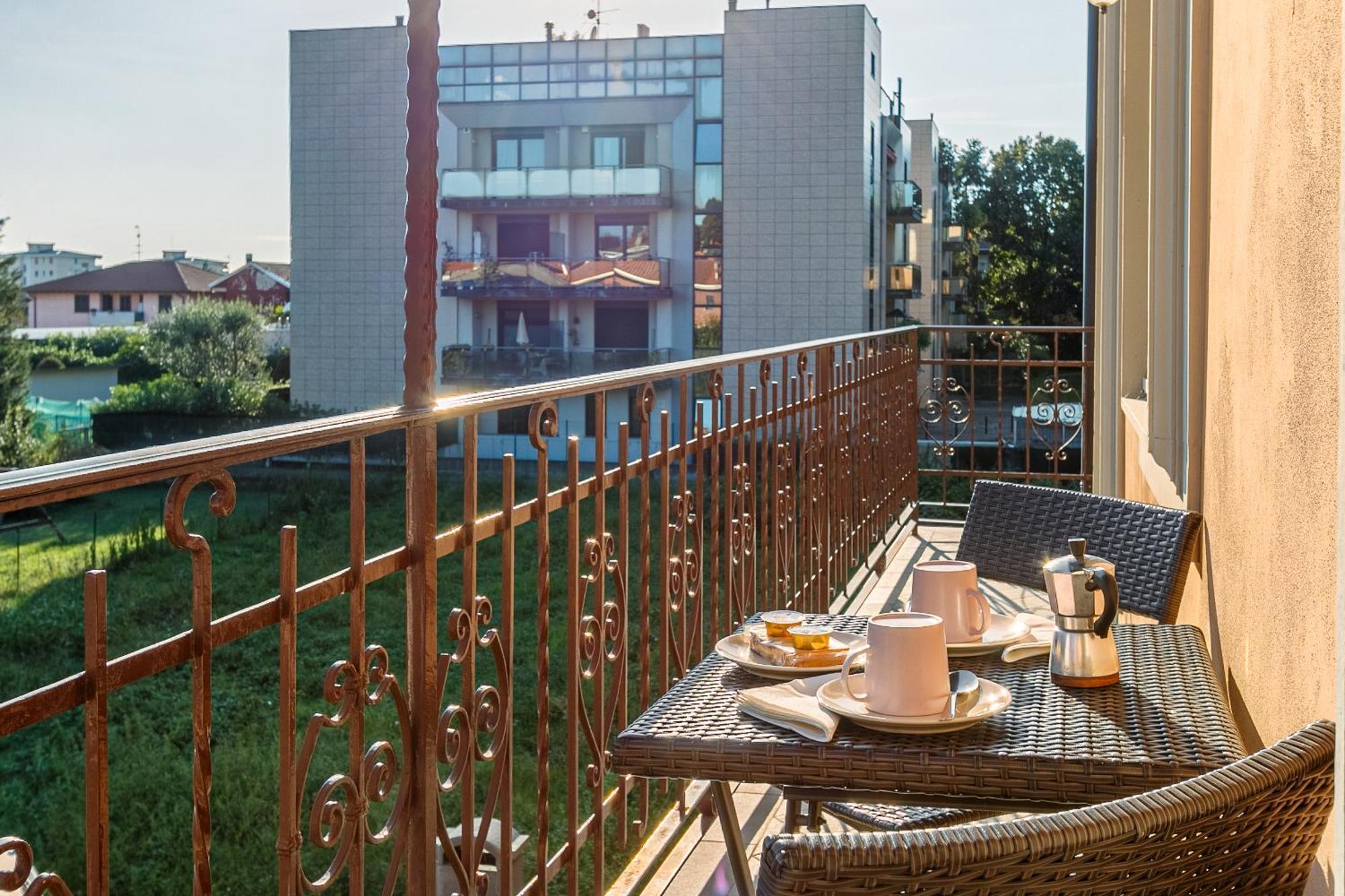 Al 33 Di Via Roma - Apartments Кардано-аль-Кампо Екстер'єр фото
